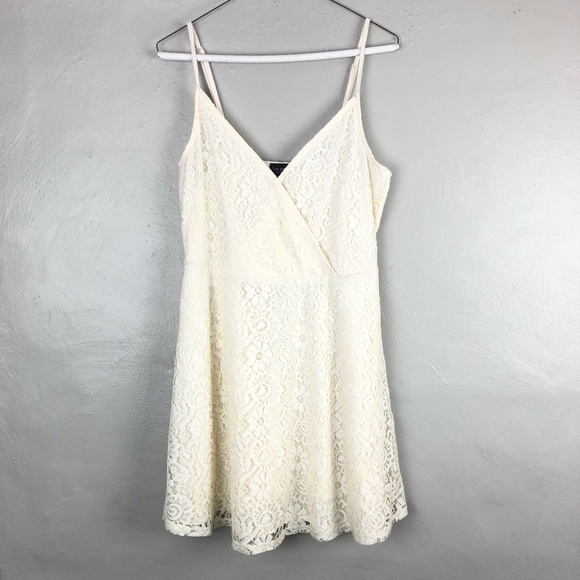 free press Dresses & Skirts - Free Press Lace Surplice Mini Dress Womens Sz M